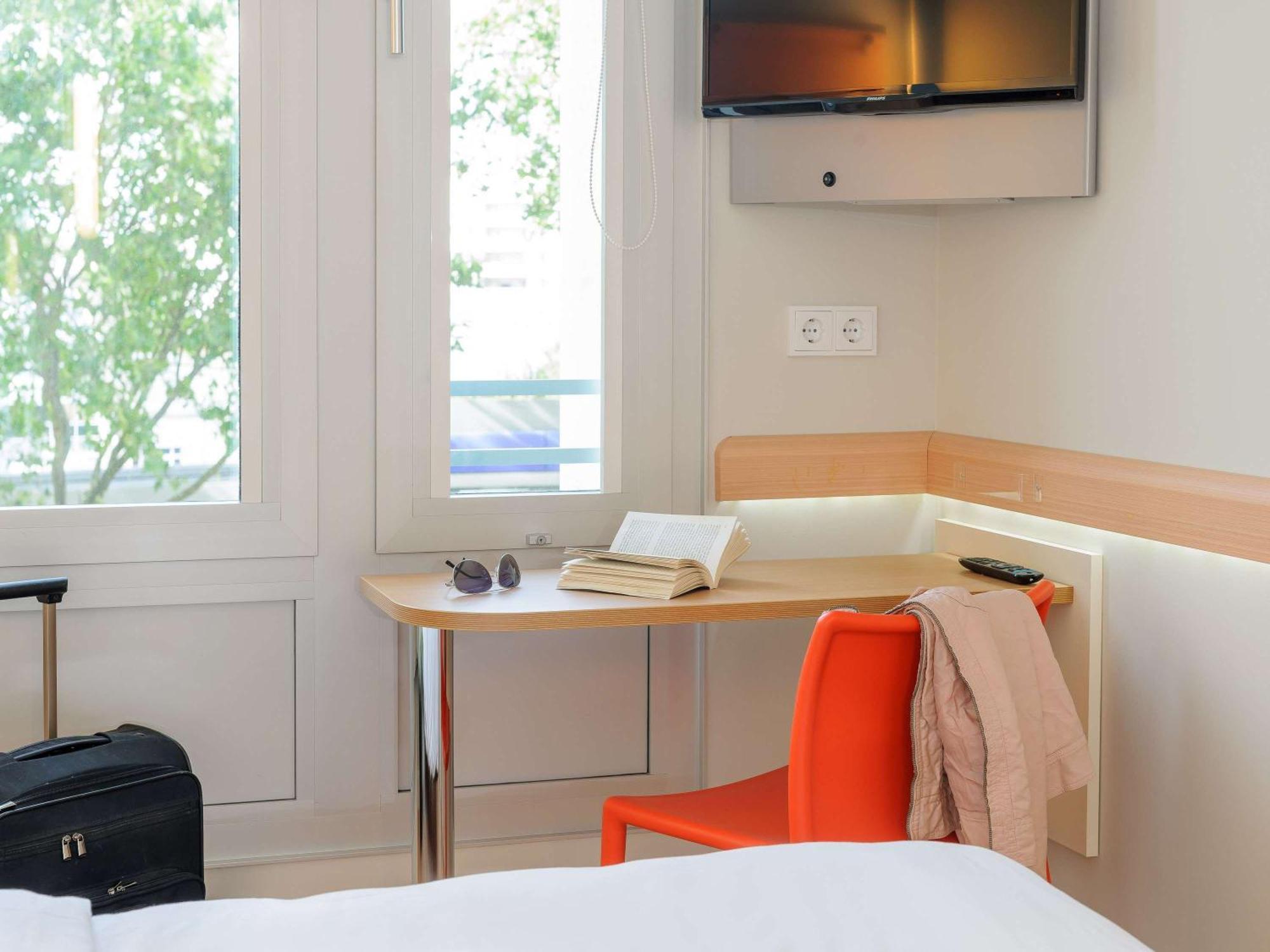 ไอบิส บัดเจ็ต แฟรงค์เฟิร์ตซิตี้ เวสต์ Hotel Frankfurt am Main ภายนอก รูปภาพ