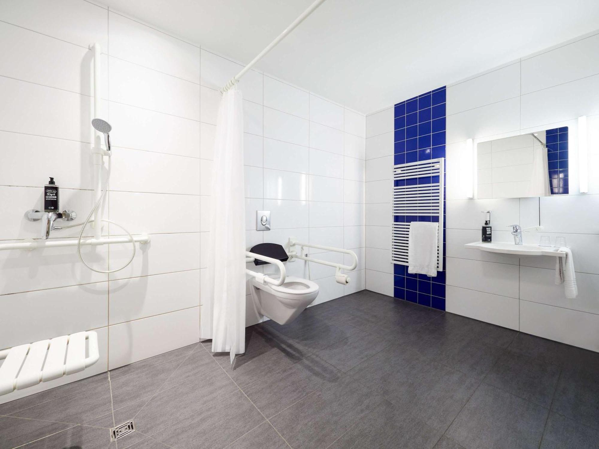 ไอบิส บัดเจ็ต แฟรงค์เฟิร์ตซิตี้ เวสต์ Hotel Frankfurt am Main ภายนอก รูปภาพ