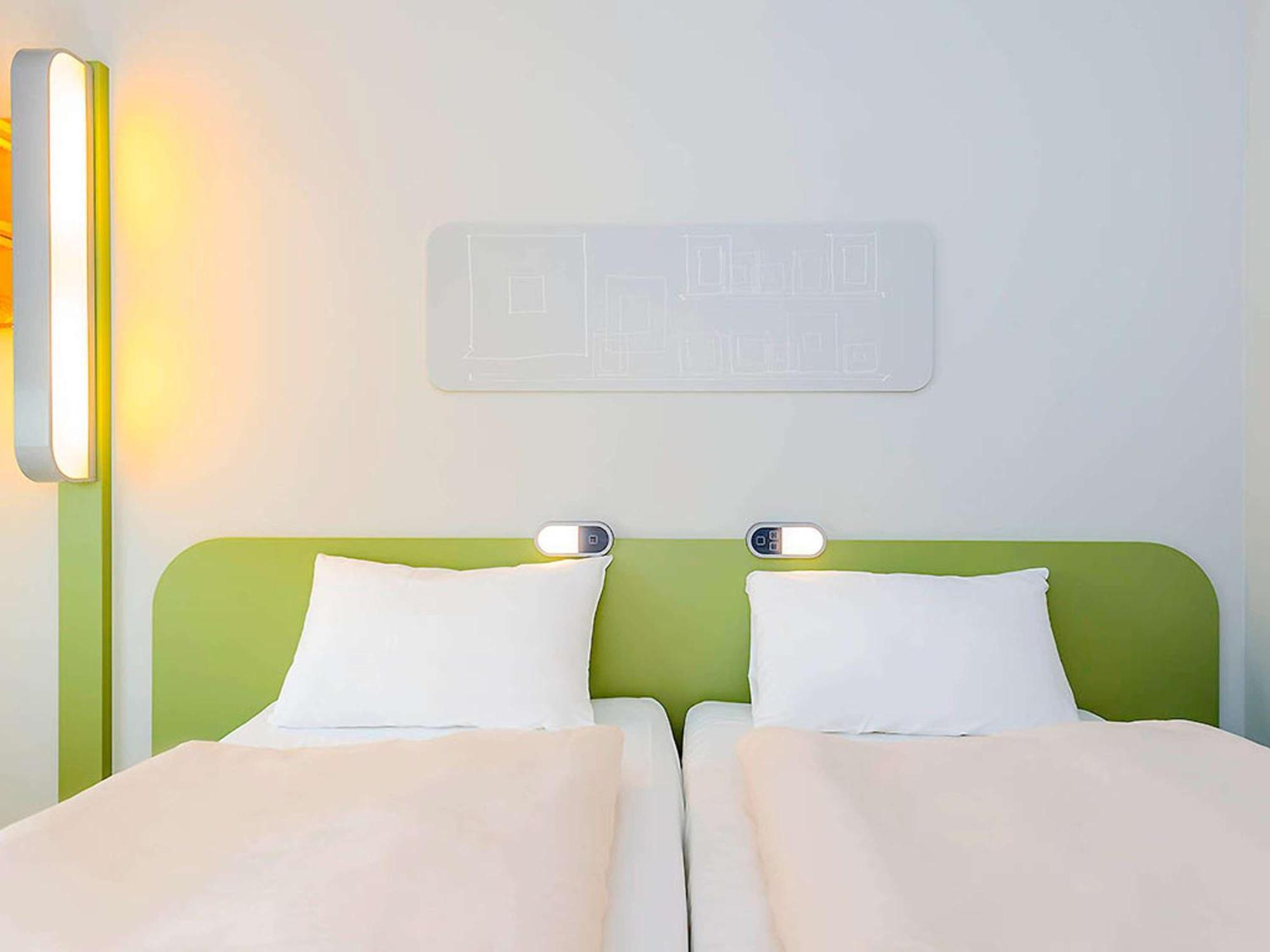 ไอบิส บัดเจ็ต แฟรงค์เฟิร์ตซิตี้ เวสต์ Hotel Frankfurt am Main ภายนอก รูปภาพ