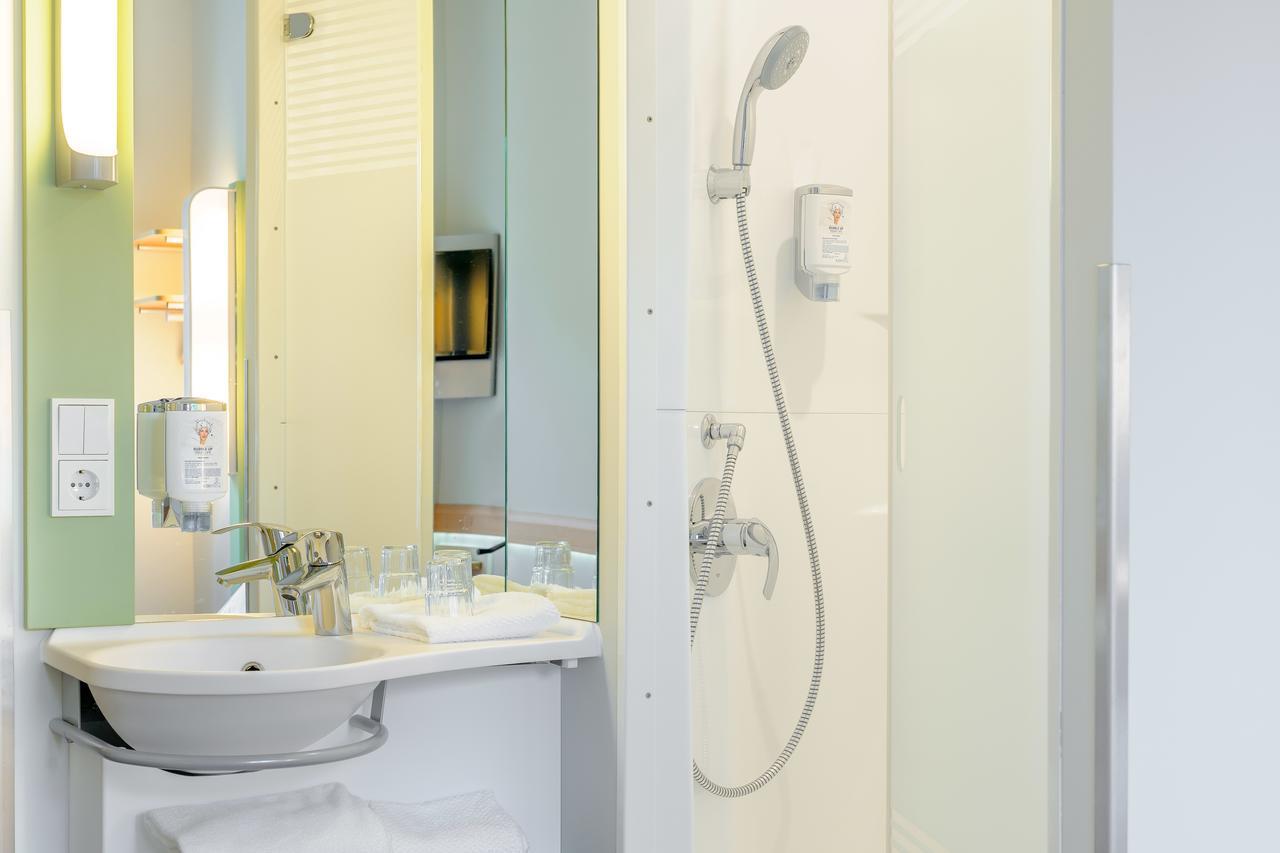 ไอบิส บัดเจ็ต แฟรงค์เฟิร์ตซิตี้ เวสต์ Hotel Frankfurt am Main ภายนอก รูปภาพ